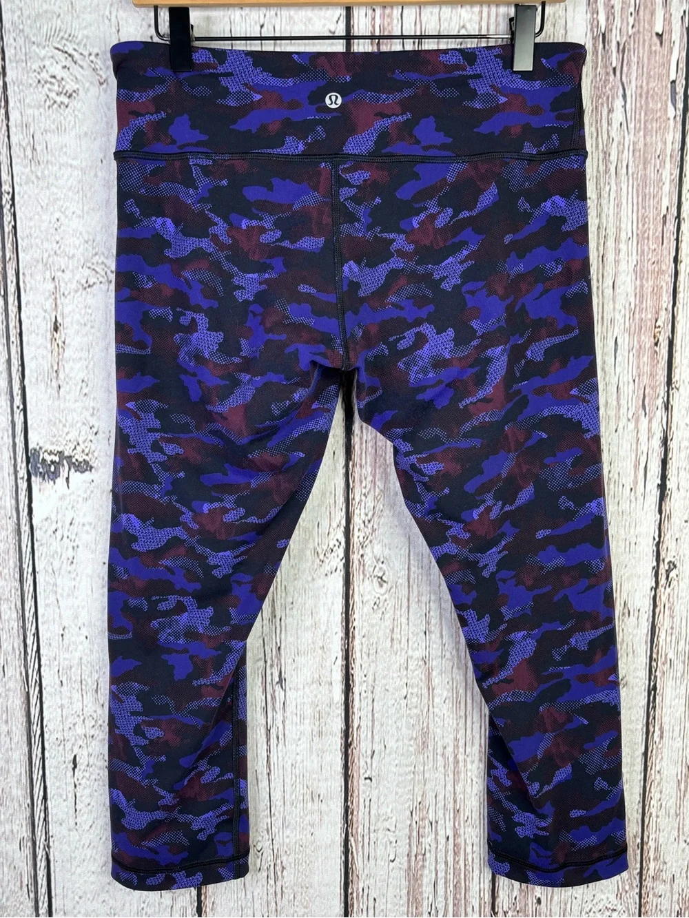 🍋Lululemon Wunder Under Crop III Size 10 Hounds Camo Blue Black Mid Rise 21”